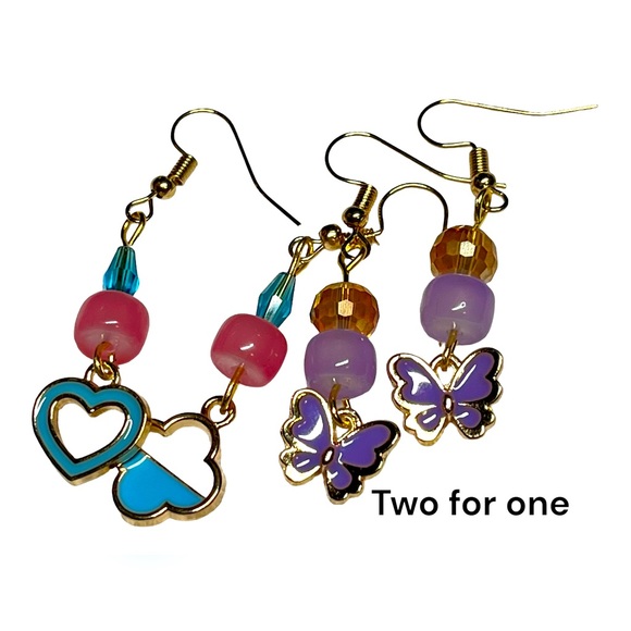 2 PAIR of earrings in the Betsy Johnson style - Picture 1 of 7